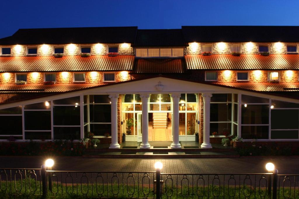 Versal Hotel Vinnytsia Exterior photo