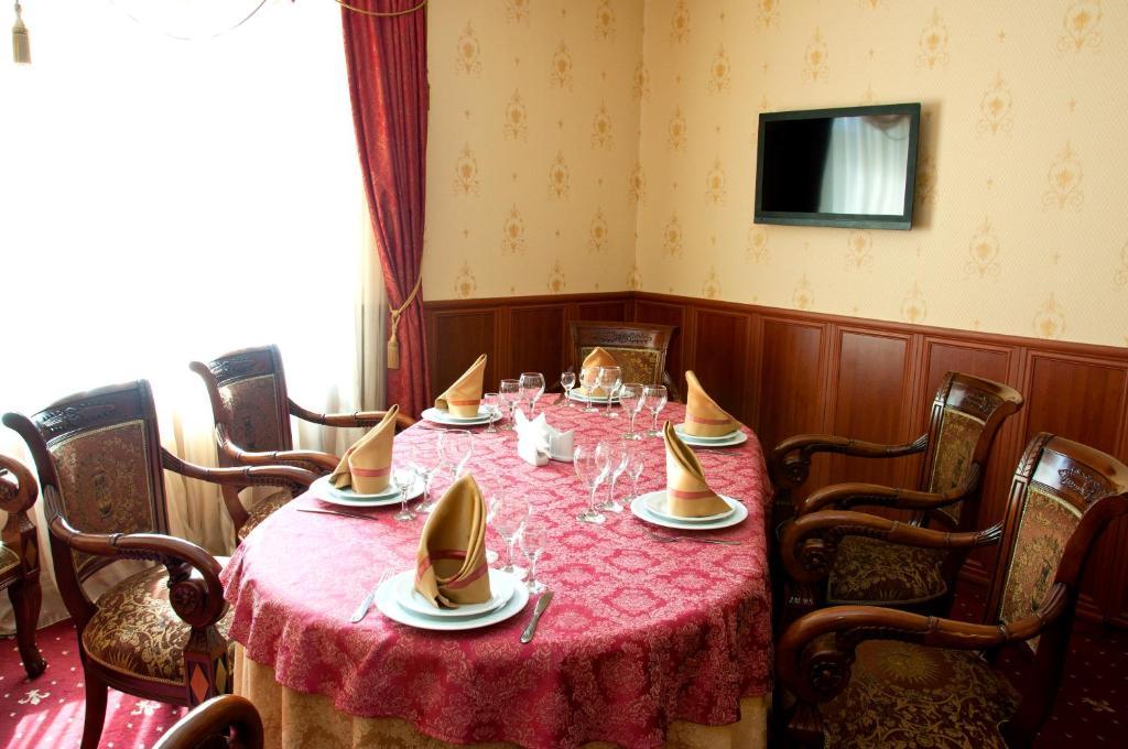 Versal Hotel Vinnytsia Exterior photo