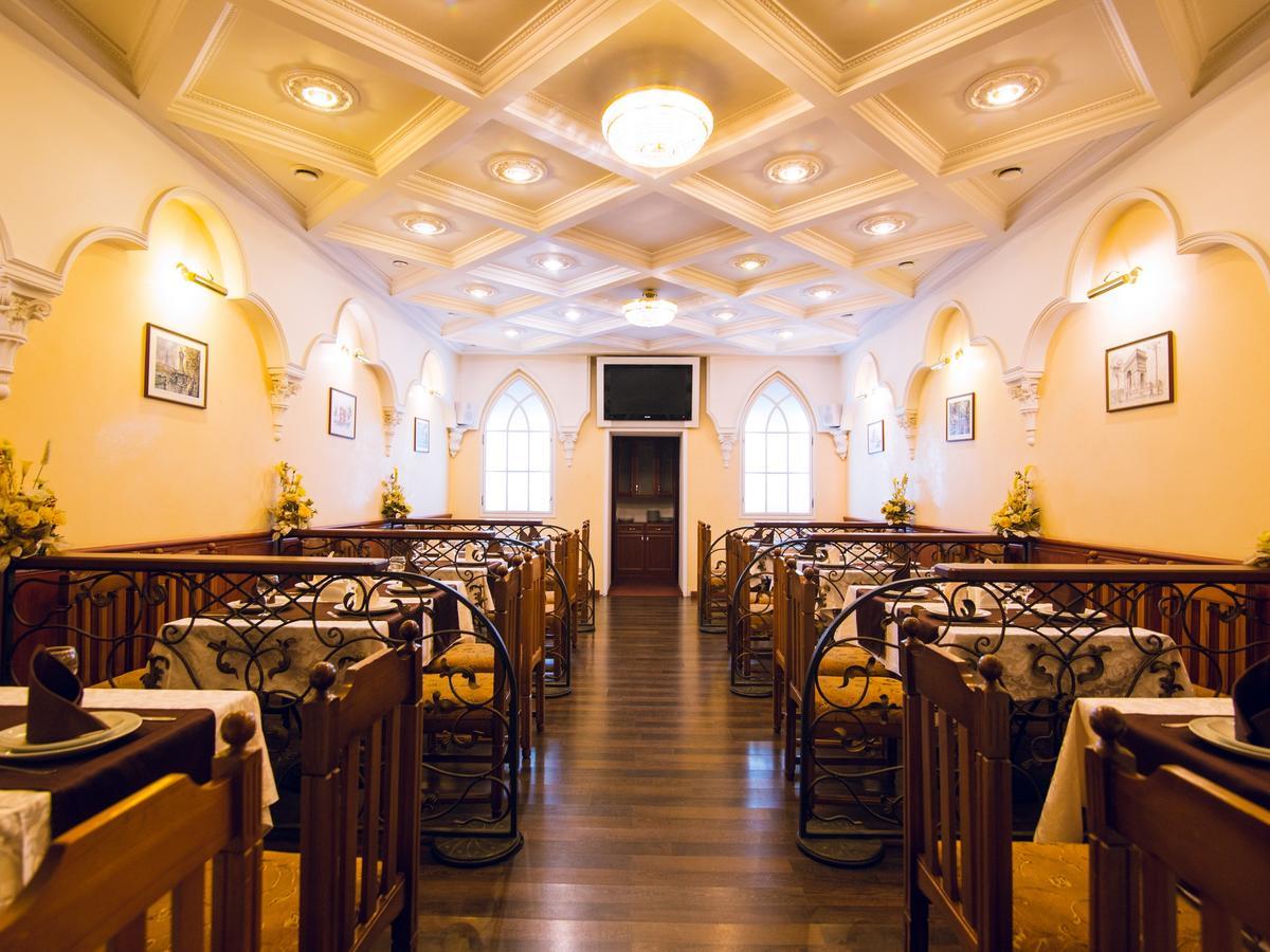 Versal Hotel Vinnytsia Exterior photo